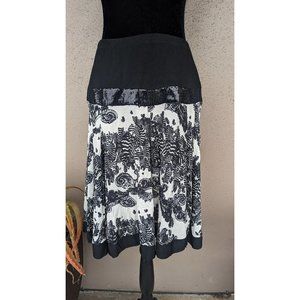 💜✨Black & White Skirt w/Sequins